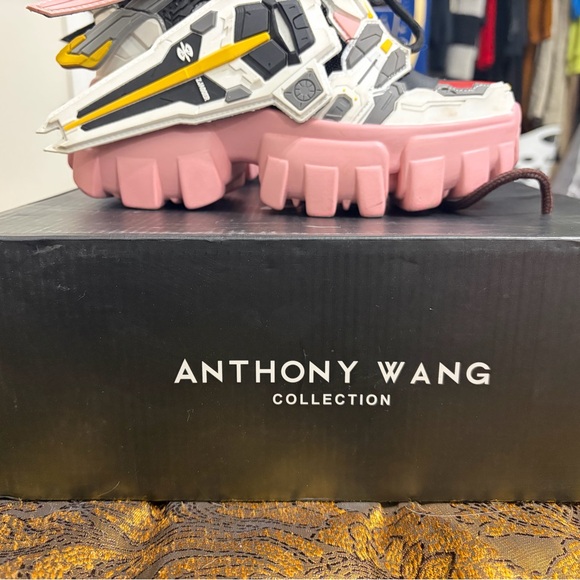 Anthony Wang Gundam sneakers - Picture 5 of 8